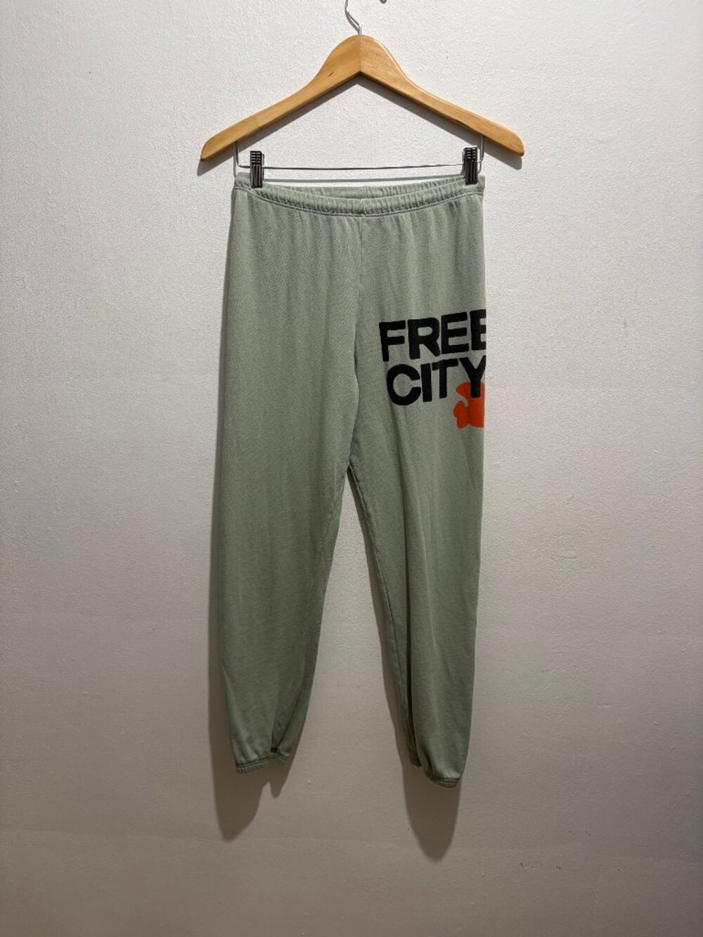 FREECITY unisex Cotton Logo Sweatpants in light sage